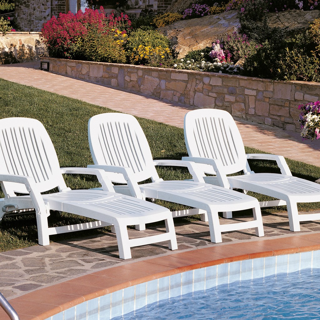 Nardi Garden Lettino prendisole Vulcano in resina con ruote cod. 1824